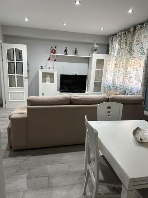 Apartamento Turistico O.N Renfe Cordoba Luaran gambar
